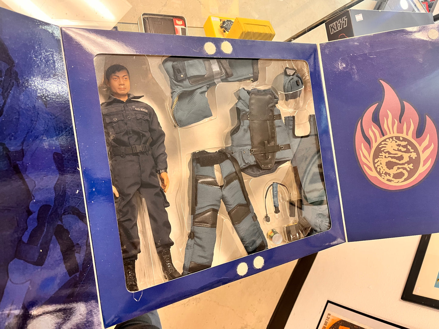 2002 HK POLICE EOD BUREAU ACTION FIGURE